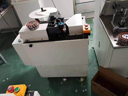 Máquina de enrolamento de bobina de motor
