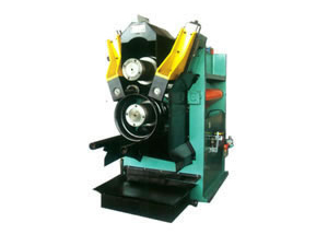 Máquina para rotação de jante