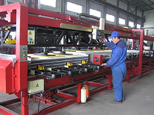 Máquina para expansão do tubo de núcleo radiador